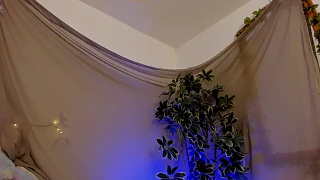 BonnieCute  online show from October 11, 2025, 11:47 pm