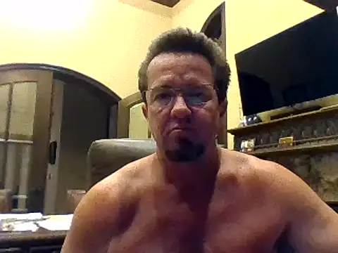 Snapshot of sluttydylan chatting on December 2, 2024, 8:30 am sluttydylan online show from December 2, 2024, 8:30 am
