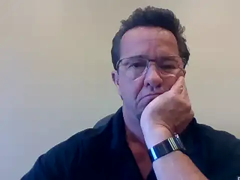 Snapshot of sluttydylan chatting on December 18, 2024, 11:51 pm sluttydylan online show from December 18, 2024, 11:51 pm