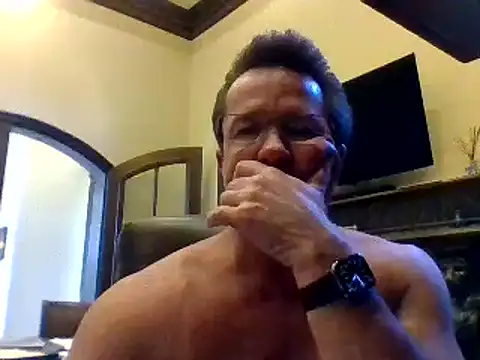 Snapshot of sluttydylan chatting on January 17, 2025, 6:44 pm sluttydylan online show from January 17, 2025, 6:44 pm