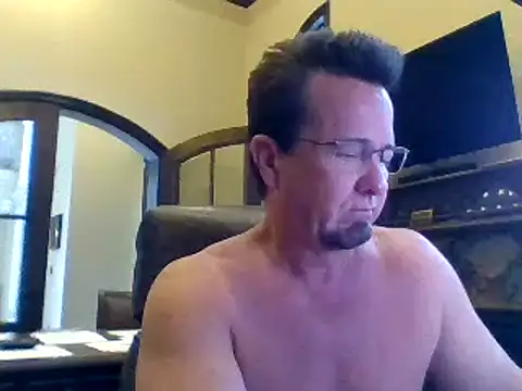 Snapshot of sluttydylan chatting on February 8, 2025, 11:55 pm sluttydylan online show from February 8, 2025, 11:55 pm