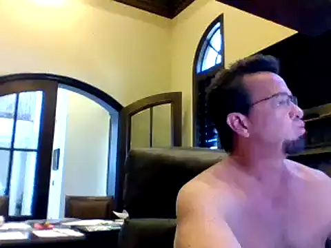 Snapshot of sluttydylan chatting on March 18, 2025, 5:31 pm sluttydylan online show from March 18, 2025, 5:31 pm