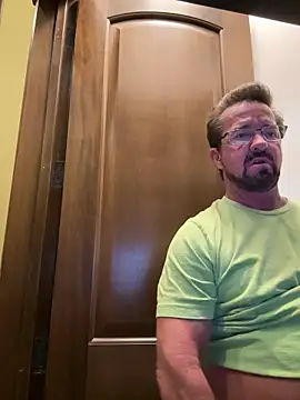 Snapshot of sluttydylan chatting on October 2, 2025, 2:18 am sluttydylan online show from October 2, 2025, 2:18 am