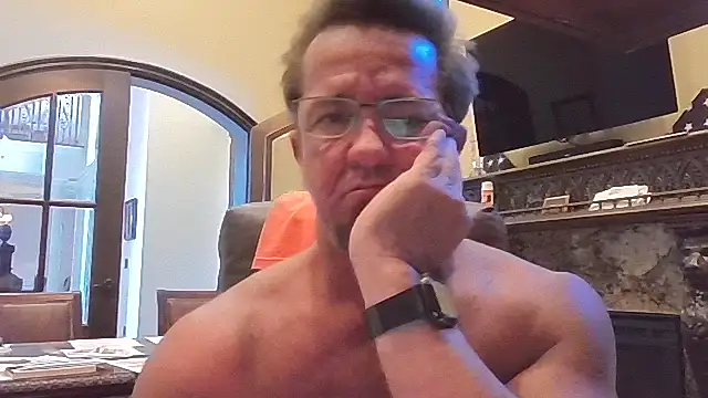 Snapshot of sluttydylan chatting on November 6, 2025, 10:43 pm sluttydylan online show from November 6, 2025, 10:43 pm