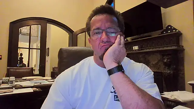 sluttydylan online show from May 8, 2026, 2:39 am