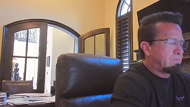 sluttydylan online show from May 22, 2026, 6:02 pm