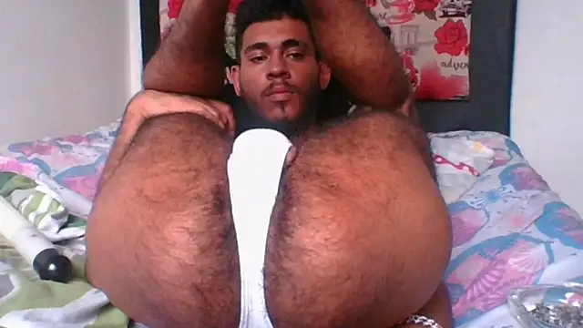 MaximoSualteza777 online show from February 15, 2025, 8:54 pm