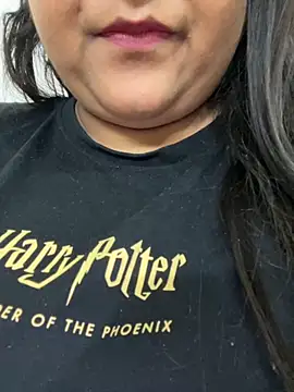 smile pretty online show from October 6, 2025, 7:22 pm