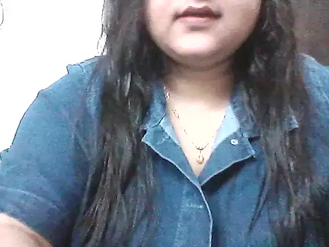 smile pretty online show from April 17, 2026, 5:49 pm