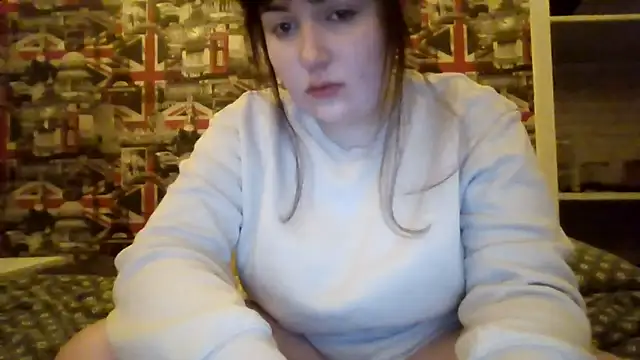 Lynylou online show from November 14, 2025, 9:24 pm