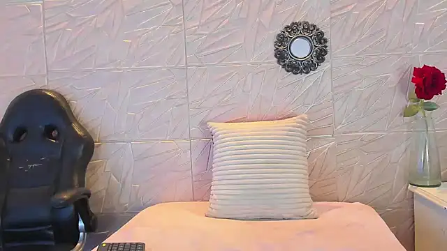 paula  cruzz online show from December 26, 2024, 8:53 pm