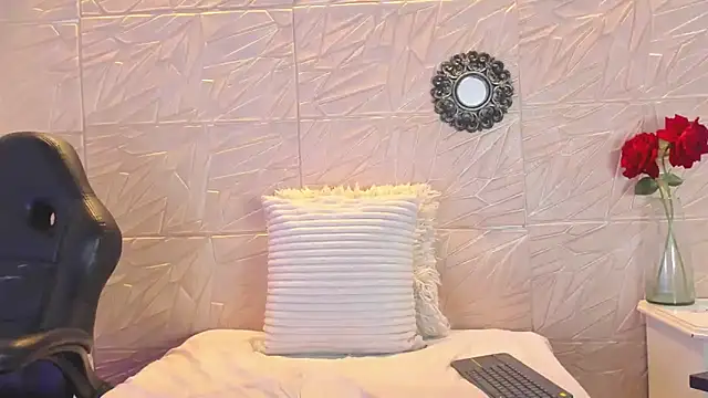 paula  cruzz online show from January 16, 2025, 12:45 am