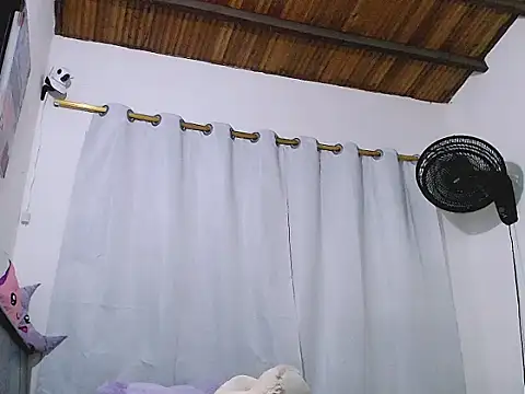 tifany19  online show from November 21, 2025, 1:26 am