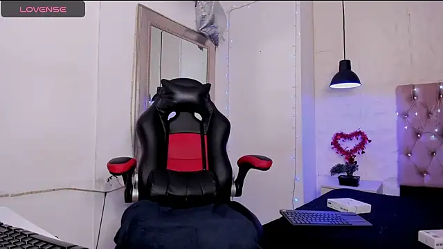 Snapshot of angel_hardy_dl chatting on January 20, 2025, 12:18 pm angel hardy dl online show from January 20, 2025, 12:18 pm