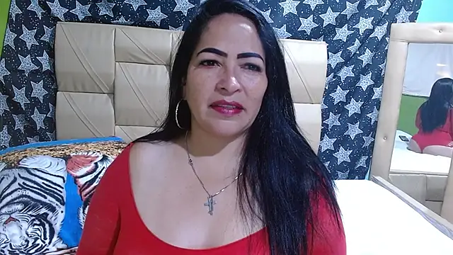 Stefanny Taylor  online show from January 12, 2026, 6:24 pm