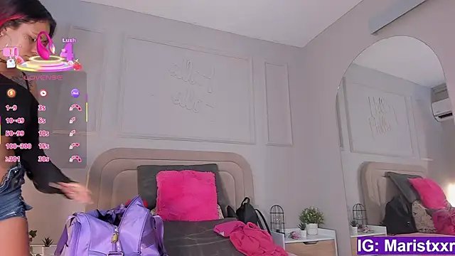 Snapshot of Maristxxr chatting on November 4, 2025, 7:35 pm Maristxxr online show from November 4, 2025, 7:35 pm