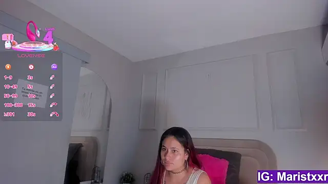 Snapshot of Maristxxr chatting on November 12, 2025, 7:35 pm Maristxxr online show from November 12, 2025, 7:35 pm