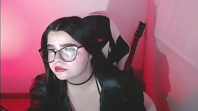 Snapshot of BrithneyLee_ chatting on November 4, 2025, 3:27 am BrithneyLee online show from November 4, 2025, 3:27 am