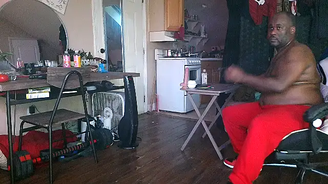 bigshh8 online show from December 1, 2025, 9:53 pm