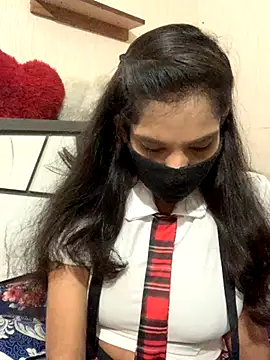 hottiess69 online show from October 13, 2025, 7:36 pm