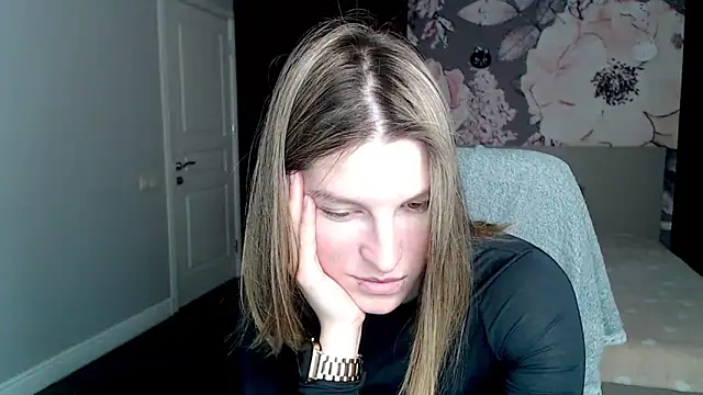 Snapshot of EmilyWalkeri chatting on February 12, 2025, 7:44 am EmilyWalkeri online show from February 12, 2025, 7:44 am