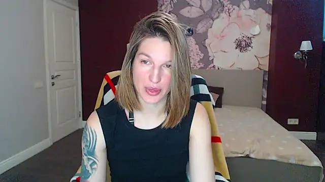 Snapshot of EmilyWalkeri chatting on March 5, 2025, 8:10 am EmilyWalkeri online show from March 5, 2025, 8:10 am