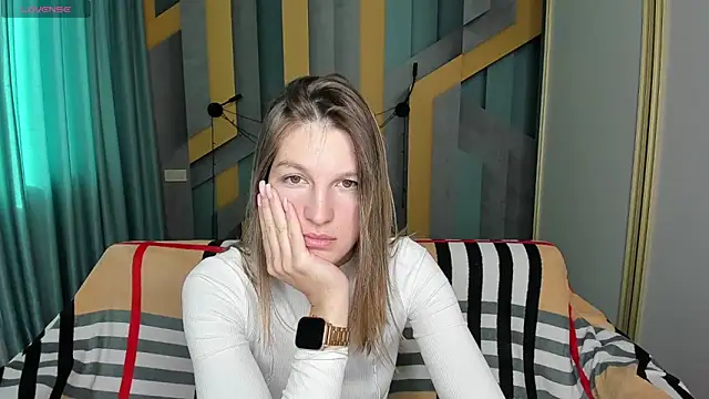 Snapshot of EmilyWalkeri chatting on October 12, 2025, 6:01 am EmilyWalkeri online show from October 12, 2025, 6:01 am