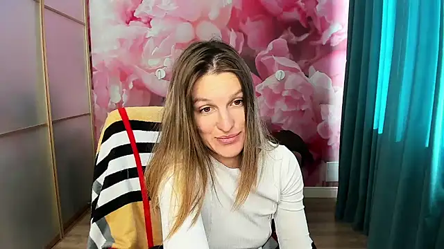 Snapshot of EmilyWalkeri chatting on October 20, 2025, 8:37 am EmilyWalkeri online show from October 20, 2025, 8:37 am