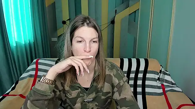 Snapshot of EmilyWalkeri chatting on October 29, 2025, 7:43 am EmilyWalkeri online show from October 29, 2025, 7:43 am