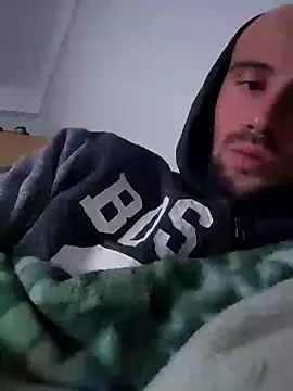 Snapshot of Rejtelmesest chatting on January 2, 2025, 5:39 pm Rejtelmesest online show from January 2, 2025, 5:39 pm