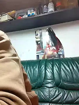 Snapshot of Rejtelmesest chatting on January 4, 2025, 6:40 pm Rejtelmesest online show from January 4, 2025, 6:40 pm