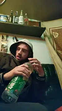 Snapshot of Rejtelmesest chatting on January 23, 2025, 8:56 pm Rejtelmesest online show from January 23, 2025, 8:56 pm