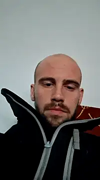 Snapshot of Rejtelmesest chatting on February 5, 2025, 7:07 am Rejtelmesest online show from February 5, 2025, 7:07 am