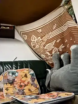 Snapshot of Rejtelmesest chatting on February 8, 2025, 1:22 am Rejtelmesest online show from February 8, 2025, 1:22 am