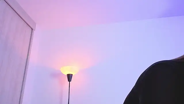 Cristel Boom online show from April 13, 2026, 11:54 pm