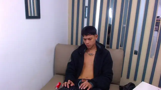 Levis Montes online show from December 27, 2024, 3:04 pm