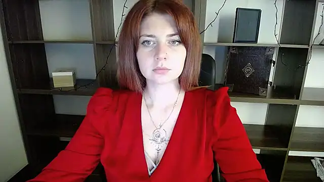 Snapshot of Lizzy_Love chatting on December 12, 2024, 5:20 am Lizzy Love online show from December 12, 2024, 5:20 am