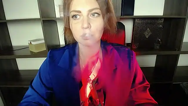 Snapshot of Lizzy_Love chatting on February 15, 2025, 5:17 pm Lizzy Love online show from February 15, 2025, 5:17 pm