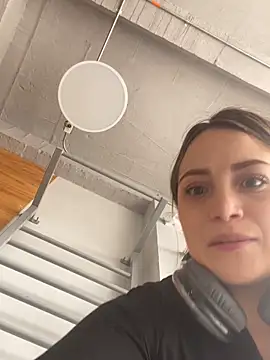 cindy love2 online show from February 18, 2026, 2:24 pm