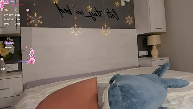 willow fox online show from February 18, 2025, 8:58 pm