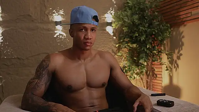 Logan Varela online show from November 16, 2025, 12:55 pm