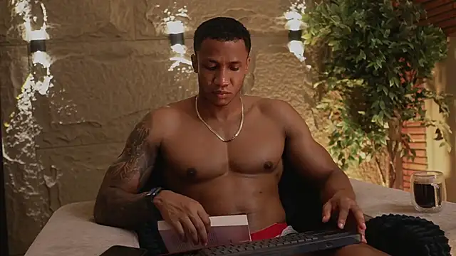 Logan Varela online show from November 27, 2025, 9:06 pm