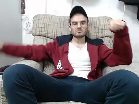 Snapshot of erikamavrik chatting on December 17, 2024, 1:27 pm erikamavrik online show from December 17, 2024, 1:27 pm