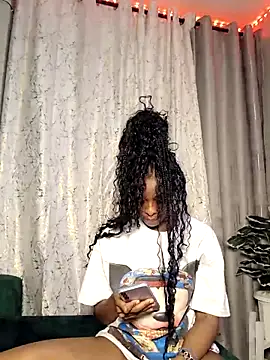C-yoyo online show from April 28, 2026, 6:57 pm