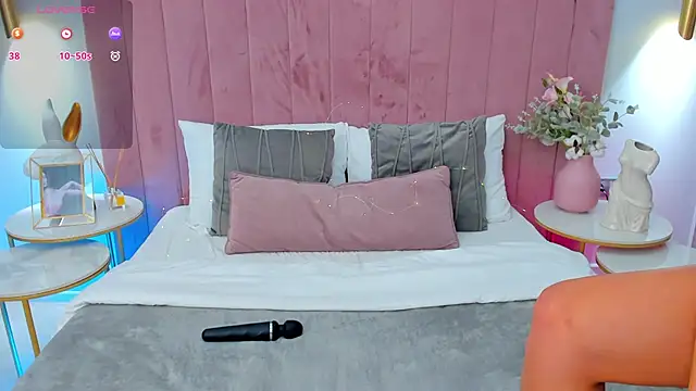 AlishaBel online show from October 14, 2025, 5:30 am