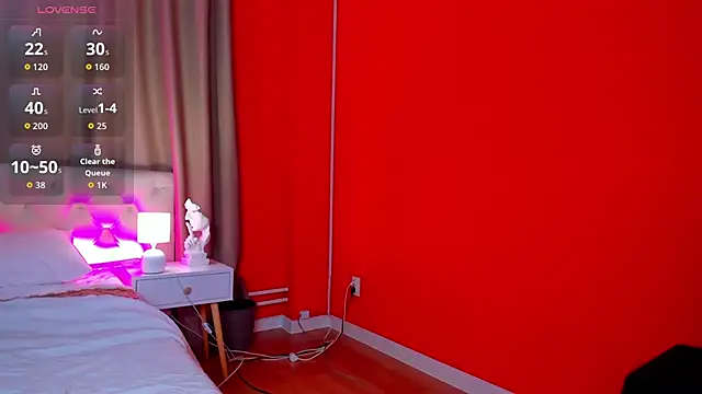 Valerie Woods online show from September 29, 2025, 12:16 am