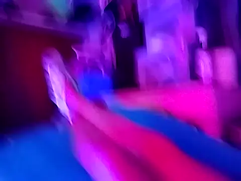 gurlnips online show from October 14, 2025, 5:25 pm