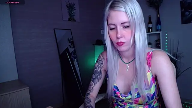 Snapshot of Mermaid_N chatting on January 22, 2025, 4:44 am Mermaid N online show from January 22, 2025, 4:44 am