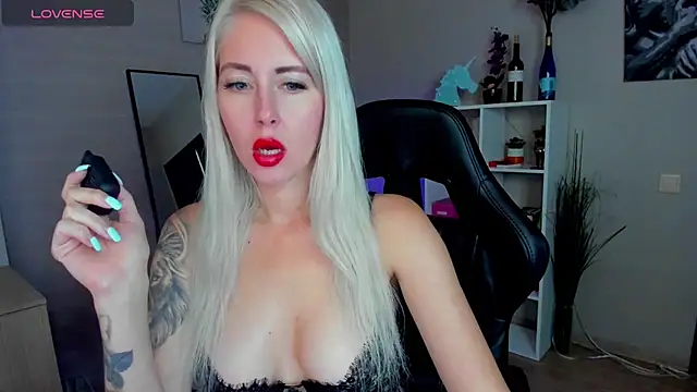 Snapshot of Mermaid_N chatting on September 25, 2025, 1:31 am Mermaid N online show from September 25, 2025, 1:31 am