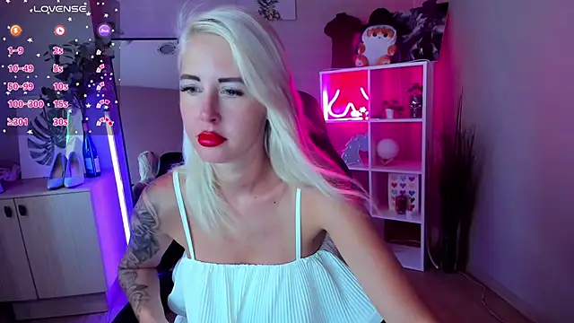 Snapshot of Mermaid_N chatting on July 9, 2026, 1:42 am Mermaid N online show from July 9, 2026, 1:42 am